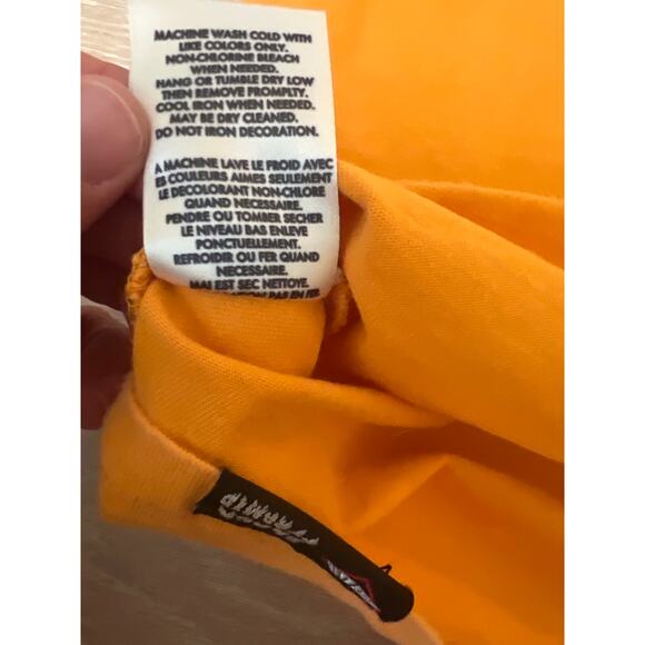 Black Pyramid T-Shirt Youth XL Orange Technology Robot Astronaut Streetwear - Picture 8 of 10